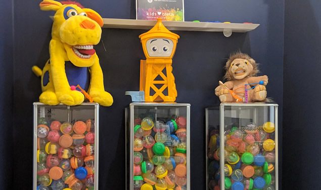 San Antonio Pediatric Dentist - Toys and Balloons